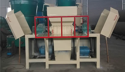 樹根撕碎機/木材破碎機廠家/多少錢一臺